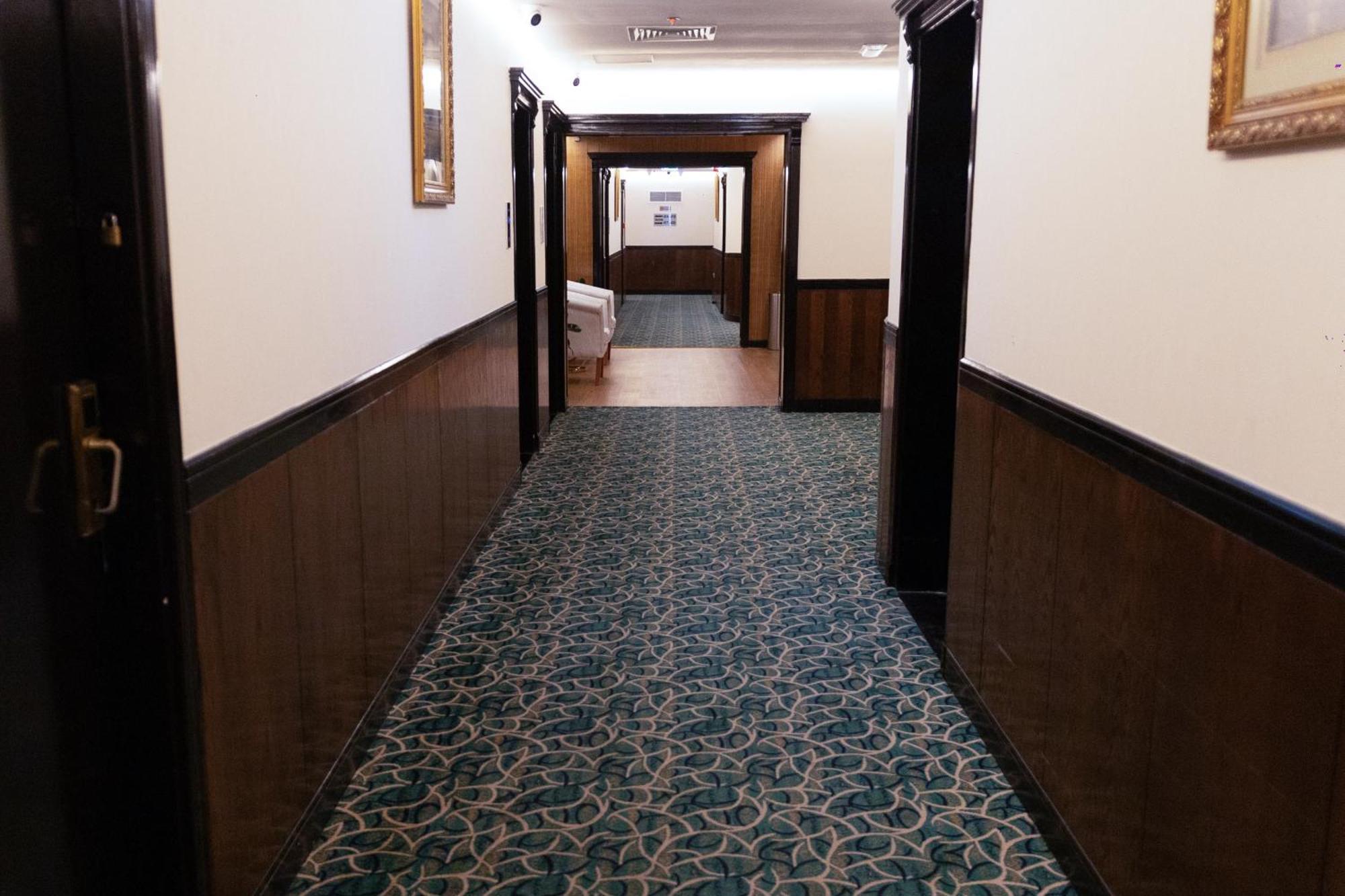 Vendome Plaza Hotel Dubai Exterior photo